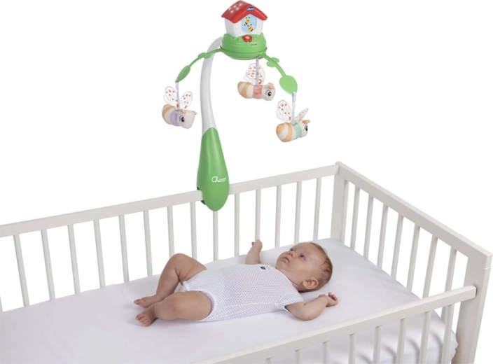 3v1: vrtiljak, projektor in aktivni center