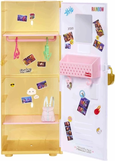 Šolska omarica (locker) kot igralni set in prostor za shranjevanje