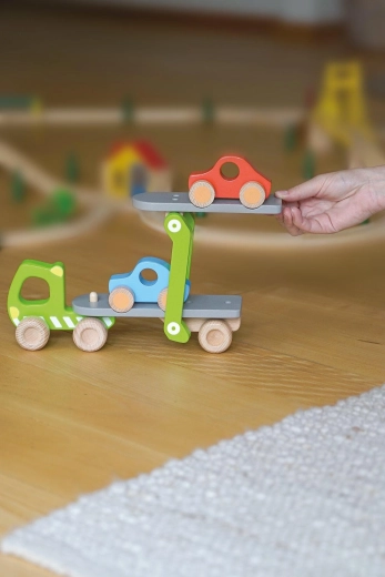 Two-level transporter for more play scenarios