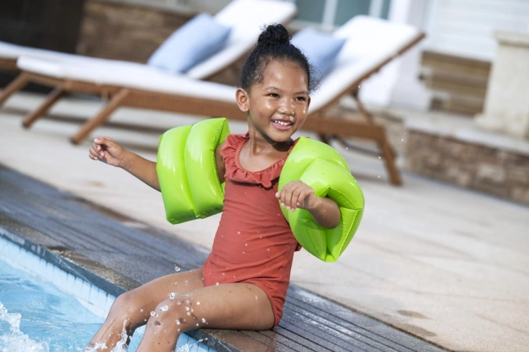 Visoka vidnost v bazenu in morju