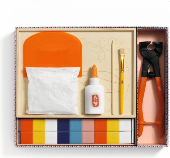 Kompleten komplet pripravljen za ustvarjanje