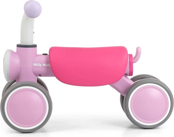 Stabilna štirikolesna zasnova za prve korake v vožnji