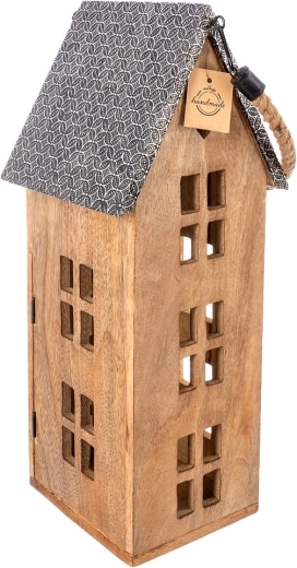 Odporen mangov les in kovinska streha