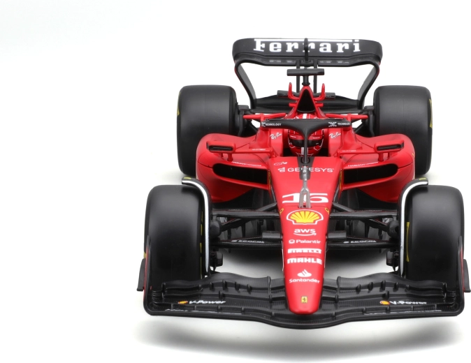 merilo 1:24 z vrtljivimi kolesi