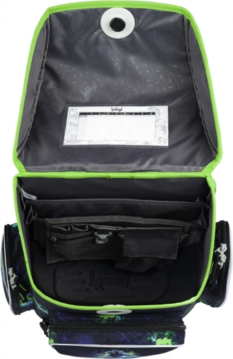 Smart internal organization and bottle pockets