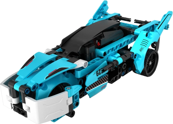 Dva modela v eni škatli