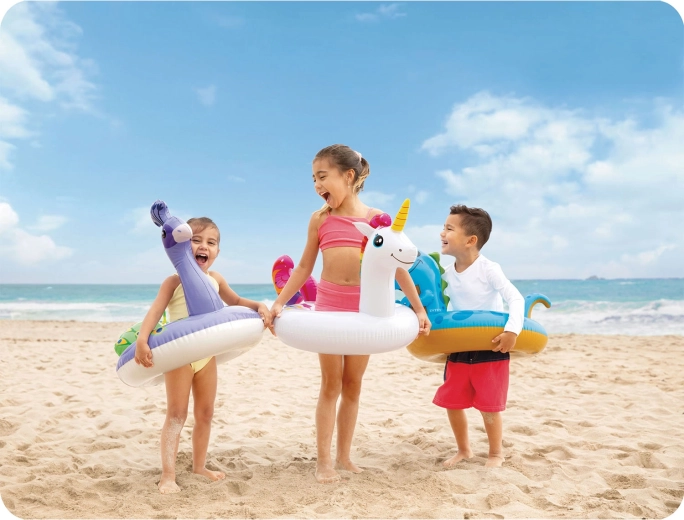 Zabava ob bazenu in na morju