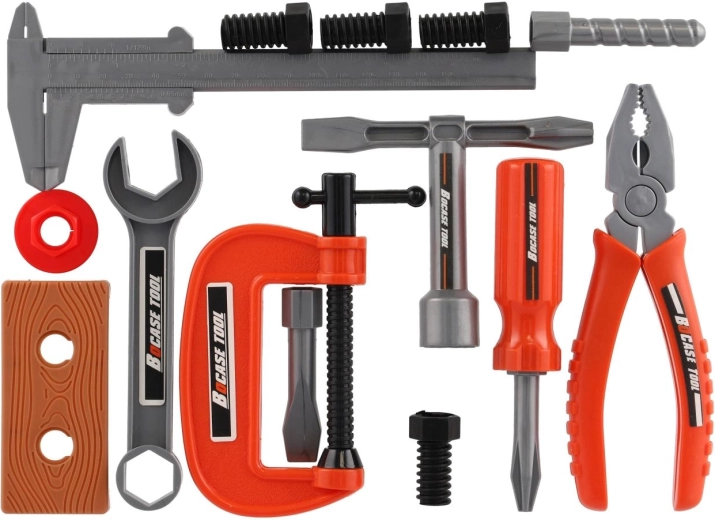 Učenje skozi igro: privijanje, vpenjanje in merjenje