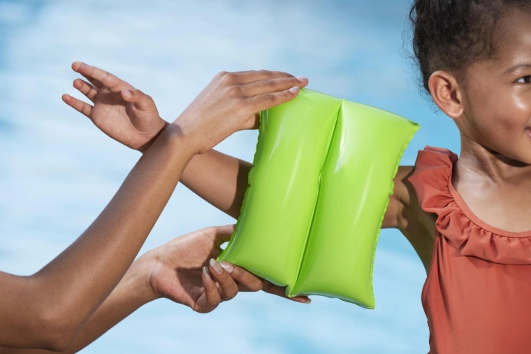 Enostavno natikanje in udobno nošenje