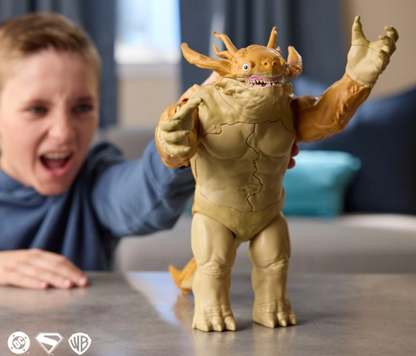 Velika figura Kaijuja s premičnimi deli