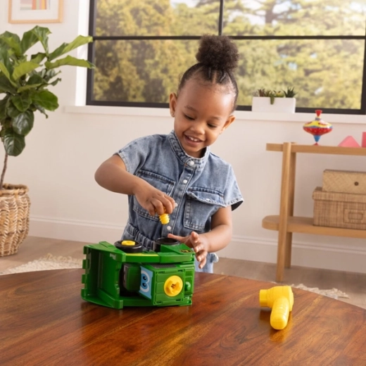 Screwdriver assembly for little builders
