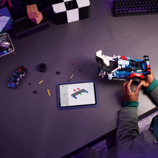 Gradnja s podporo aplikacije in digitalno dirkanje