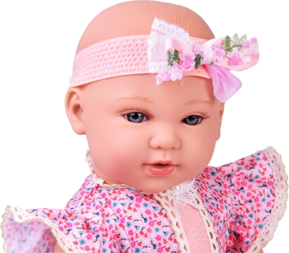 Elegantna liliova oblekica s čipko