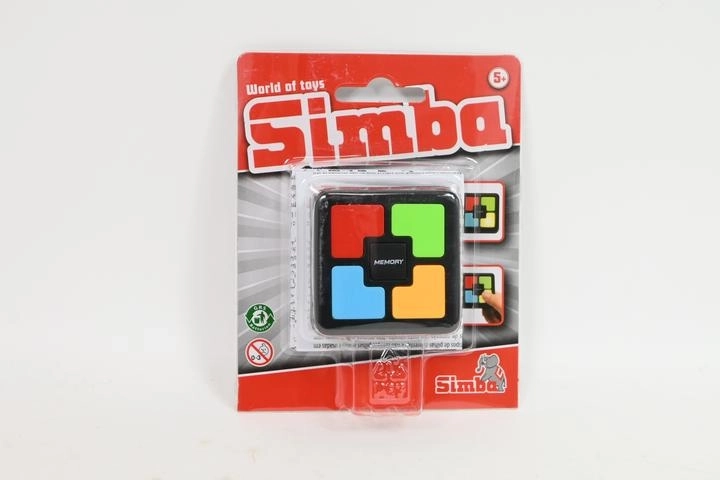 Simba igra Sledi svetlobi