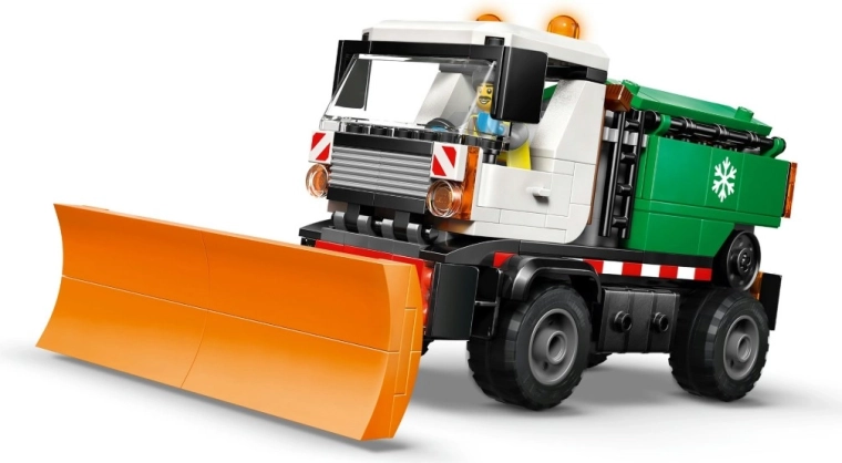 Funkcionalni sprednji plug za realistično zimsko akcijo