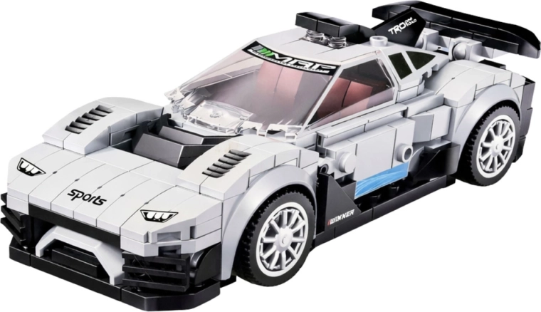 Realistični dirkalni avto