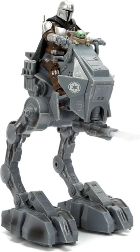 Mandalorian in Grogu na krovu