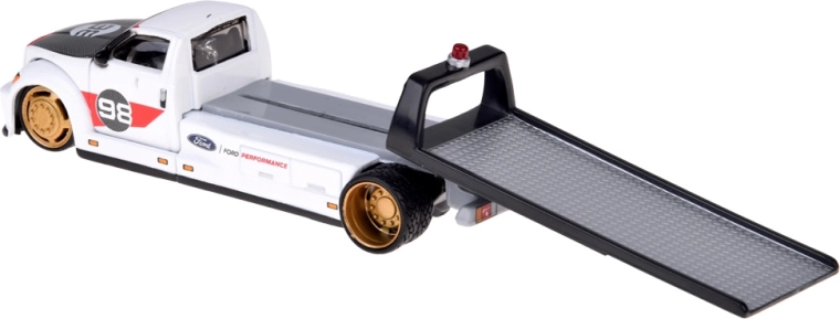 Funkcionalna ploščad z vstopno rampo