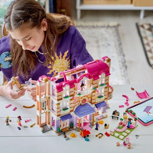 Udobno sestavljanje z aplikacijo LEGO Builder