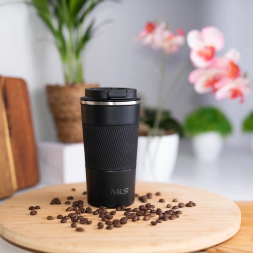 Varen pokrov s hitrim odpiranjem