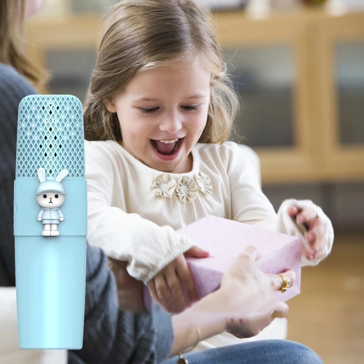 Lahek otroški dizajn z zajčkom