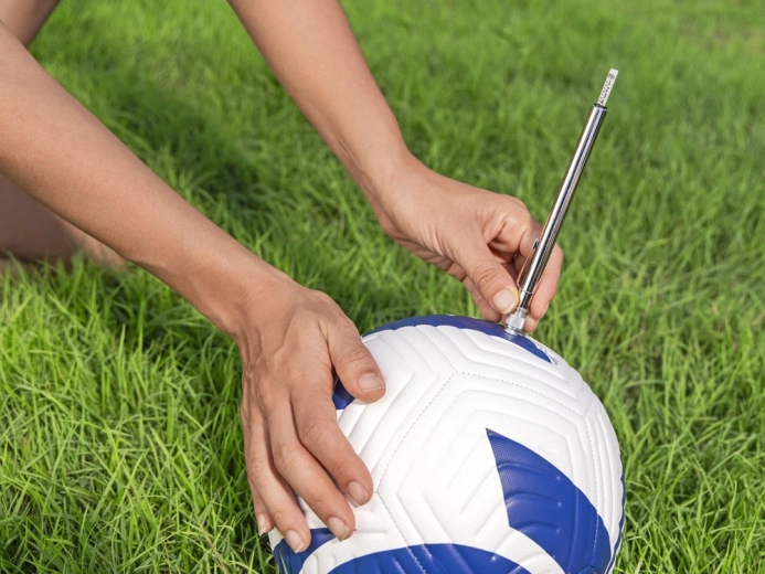 Vgrajen manometer za natančen tlak