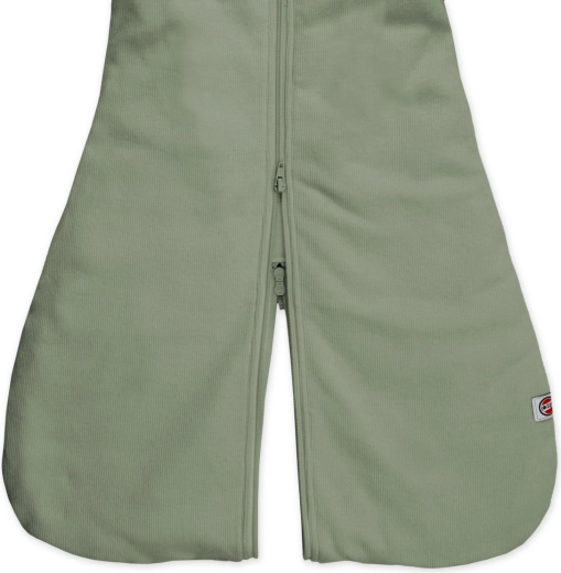 Easy diaper changes thanks to the zip