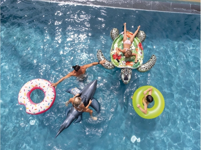 Udobna površina za ležanje in igro