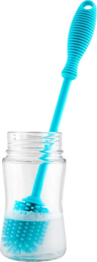 Ergonomski nedrseč ročaj in enostavno shranjevanje