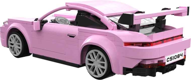 Športni dizajn in funkcionalne podrobnosti