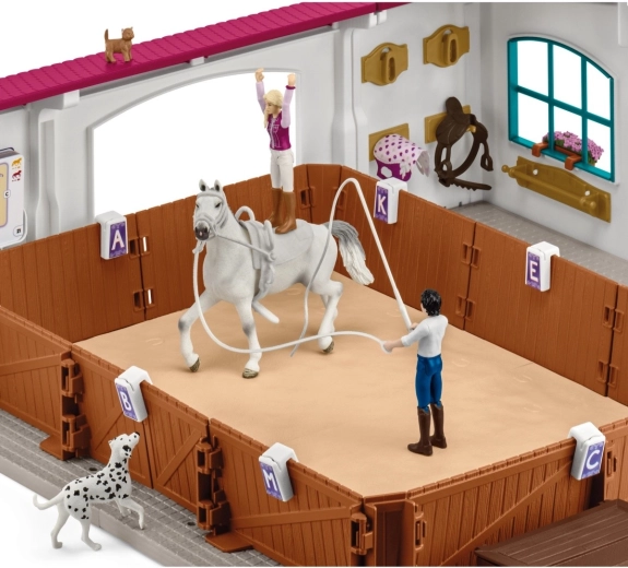 Figures and horses for lively stories