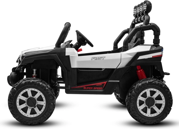 Močne terenske zmogljivosti 4×4