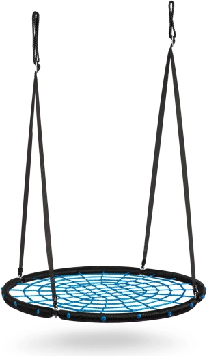 Trdna jeklena konstrukcija z udobnim pletenjem