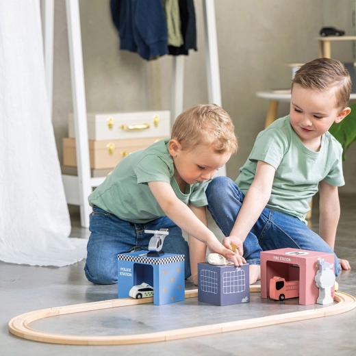 Supporting creativity and shared play