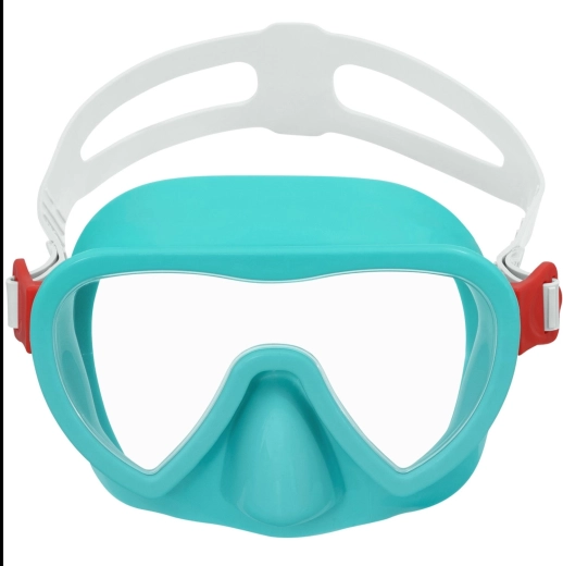 Širok in čist pogled pod vodo