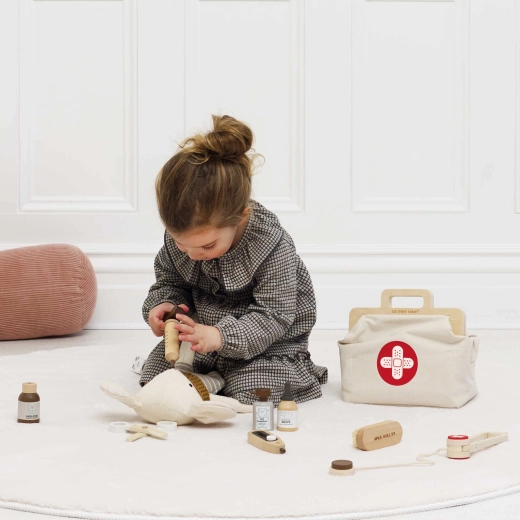 Sustainable and safe Le Toy Van craftsmanship