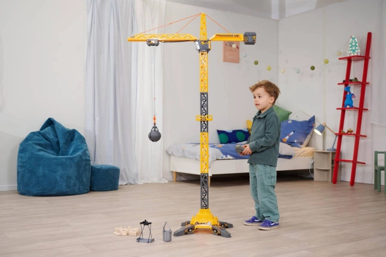 150 cm tall crane