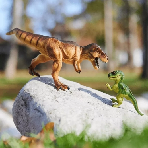 Ideal for the world of dinosaurs and group play
