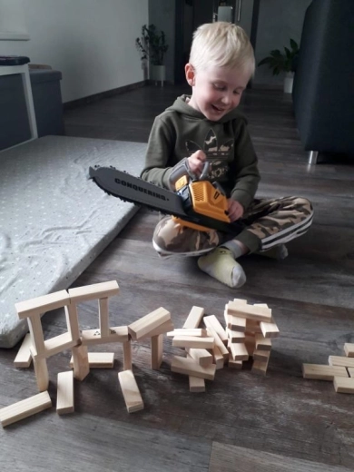 Spodbuja domišljijo in igranje vlog