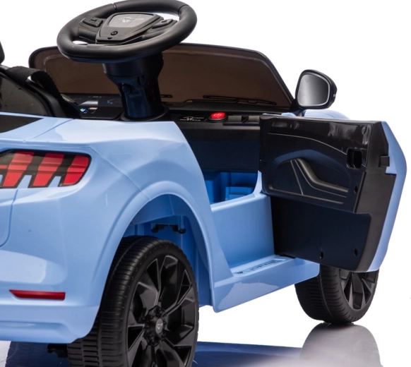 Udobno vstopanje z odpirajočimi se vrati