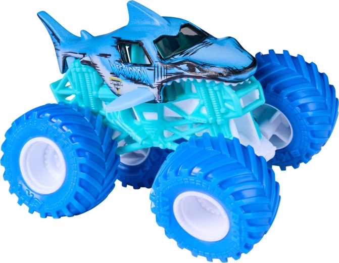 Large rubber wheels for easy driving