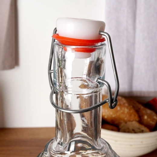 Patentno zapiranje s silikonskim tesnilom