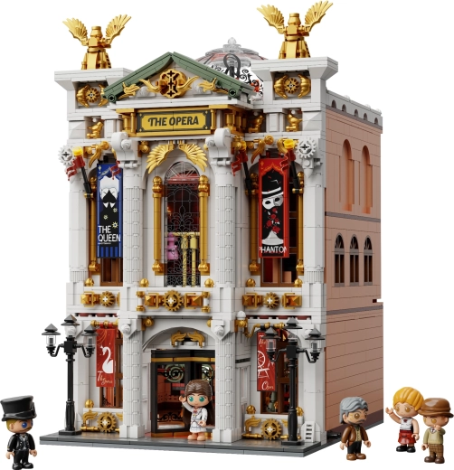 Impozantna fasada opere z bogatimi detajli