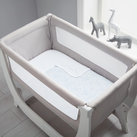 Zasnovano za posteljico Shnuggle Air