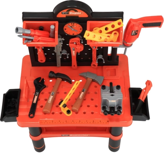 Miza pripravljena na delo