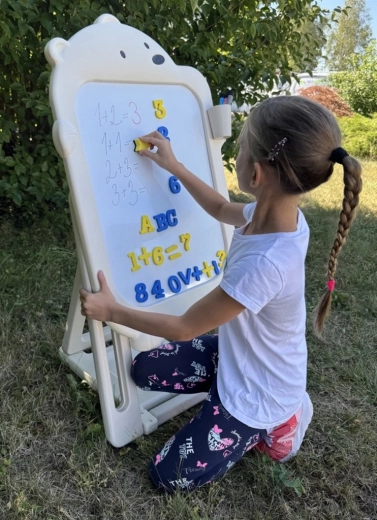 Nastavljiva višina in stabilna izvedba