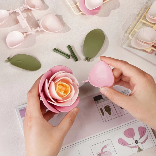 Enostavna sestava brez lepila