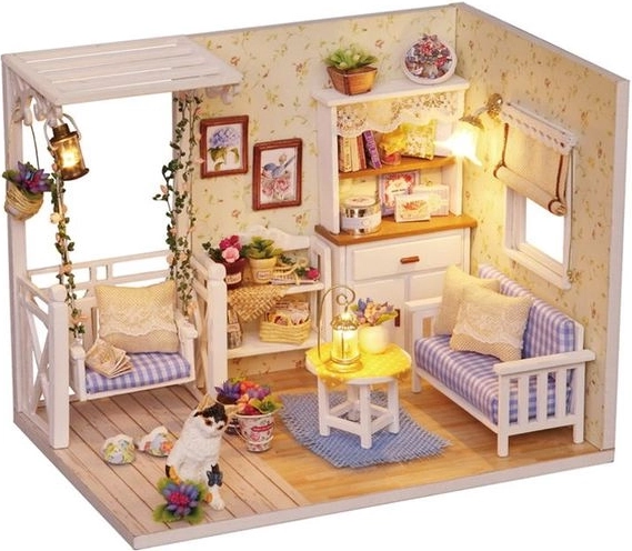 Lesena hišica za punčke retro – DIY model z LED, 13 cm