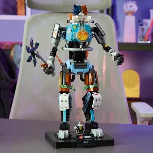 Razstavno stojalo in minifigurica Kit