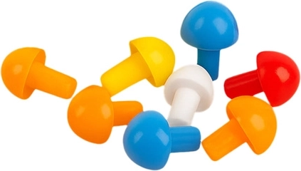 Colored pegs for easy differentiation of combinations